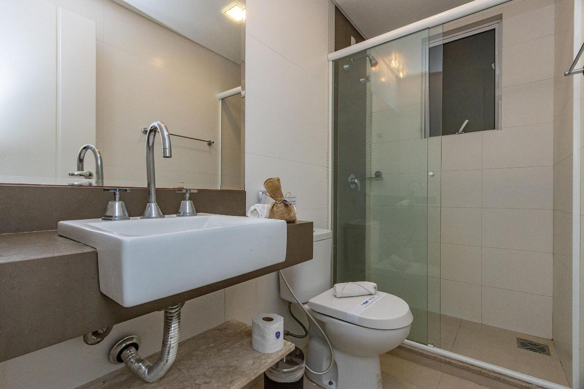 Boulevard 224D - Excelente Apartamento Em Condominio De Luxo No Centro De Bombinhas - Piscina - Jacuzzi - Academia - Portaria 24H. Екстериор снимка